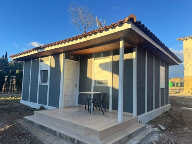Área de autocaravanas Camping Javalambre, S.L. en Manzanera, Teruel