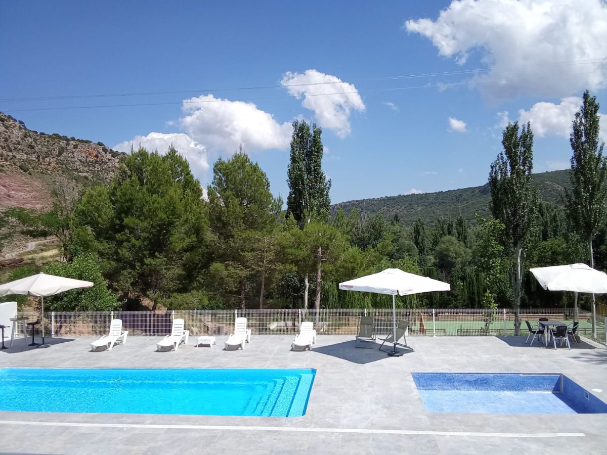 piscina camping javalambre